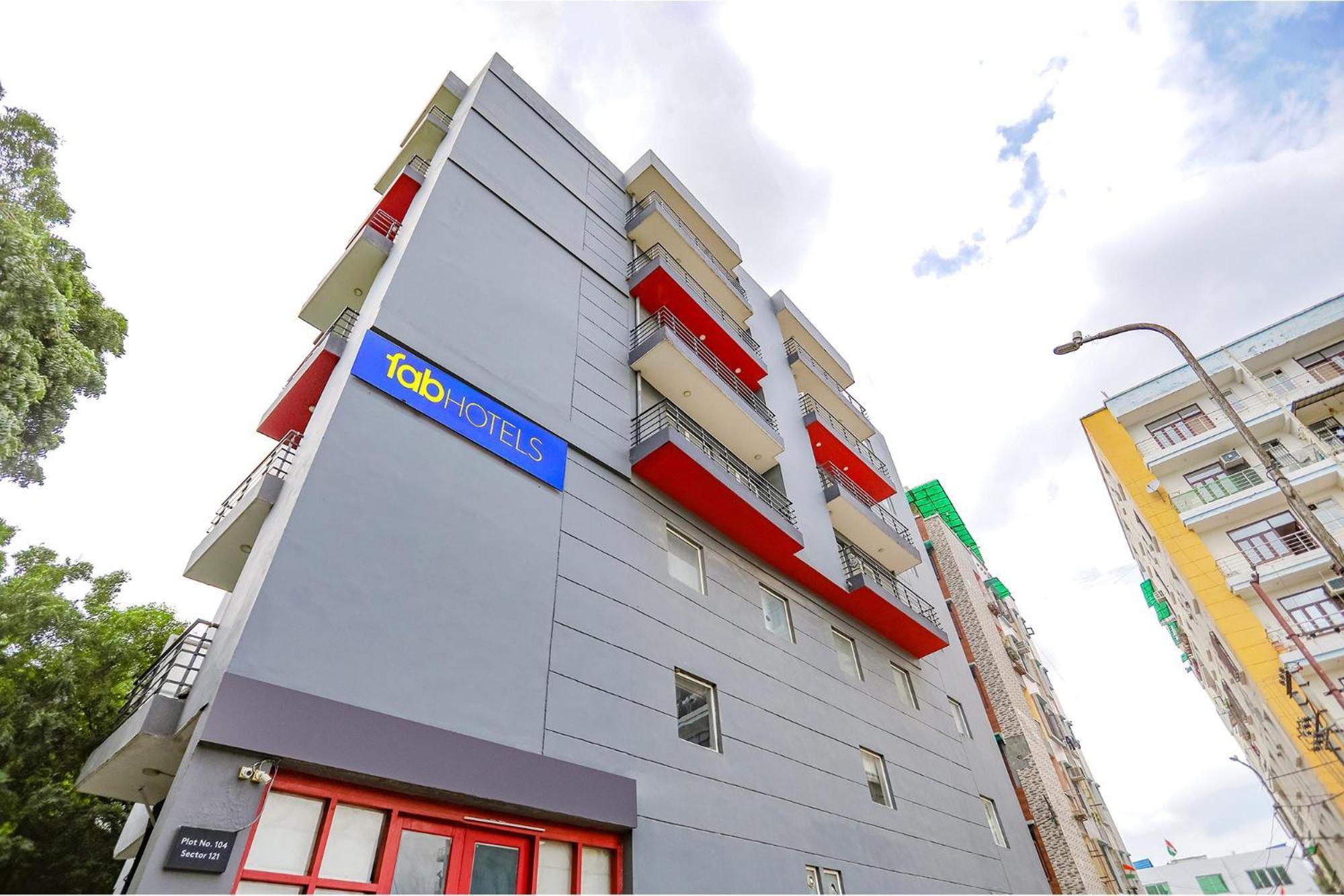 Super Townhouse O Hotel Aditya Residency Near Parthala Over Bridge Sector 121 Noida Indirapuram المظهر الخارجي الصورة