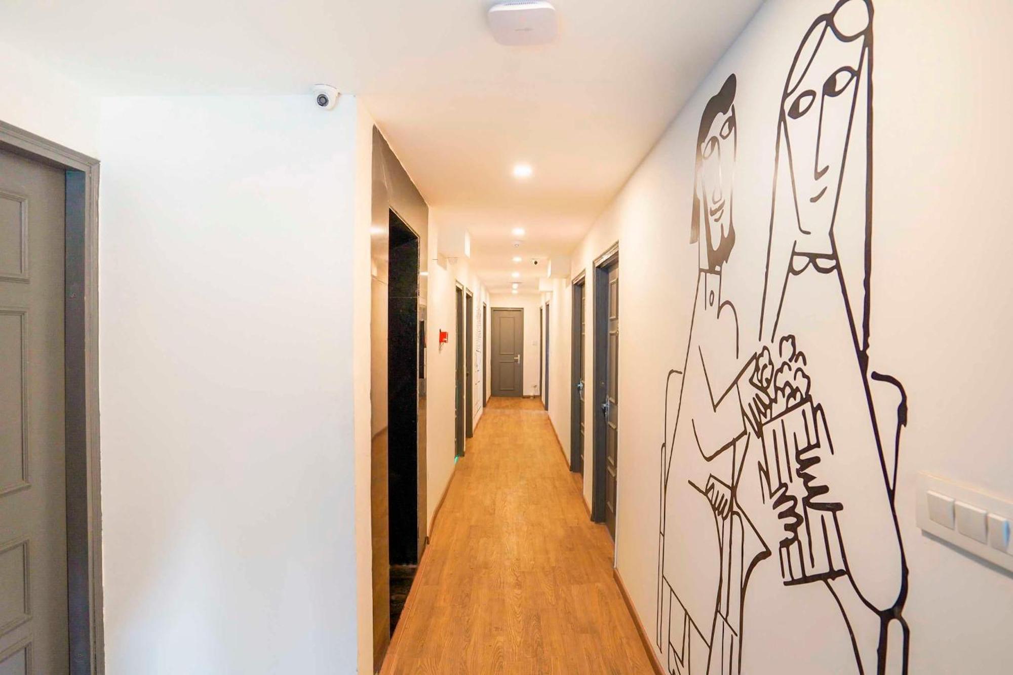 Super Townhouse O Hotel Aditya Residency Near Parthala Over Bridge Sector 121 Noida Indirapuram المظهر الخارجي الصورة