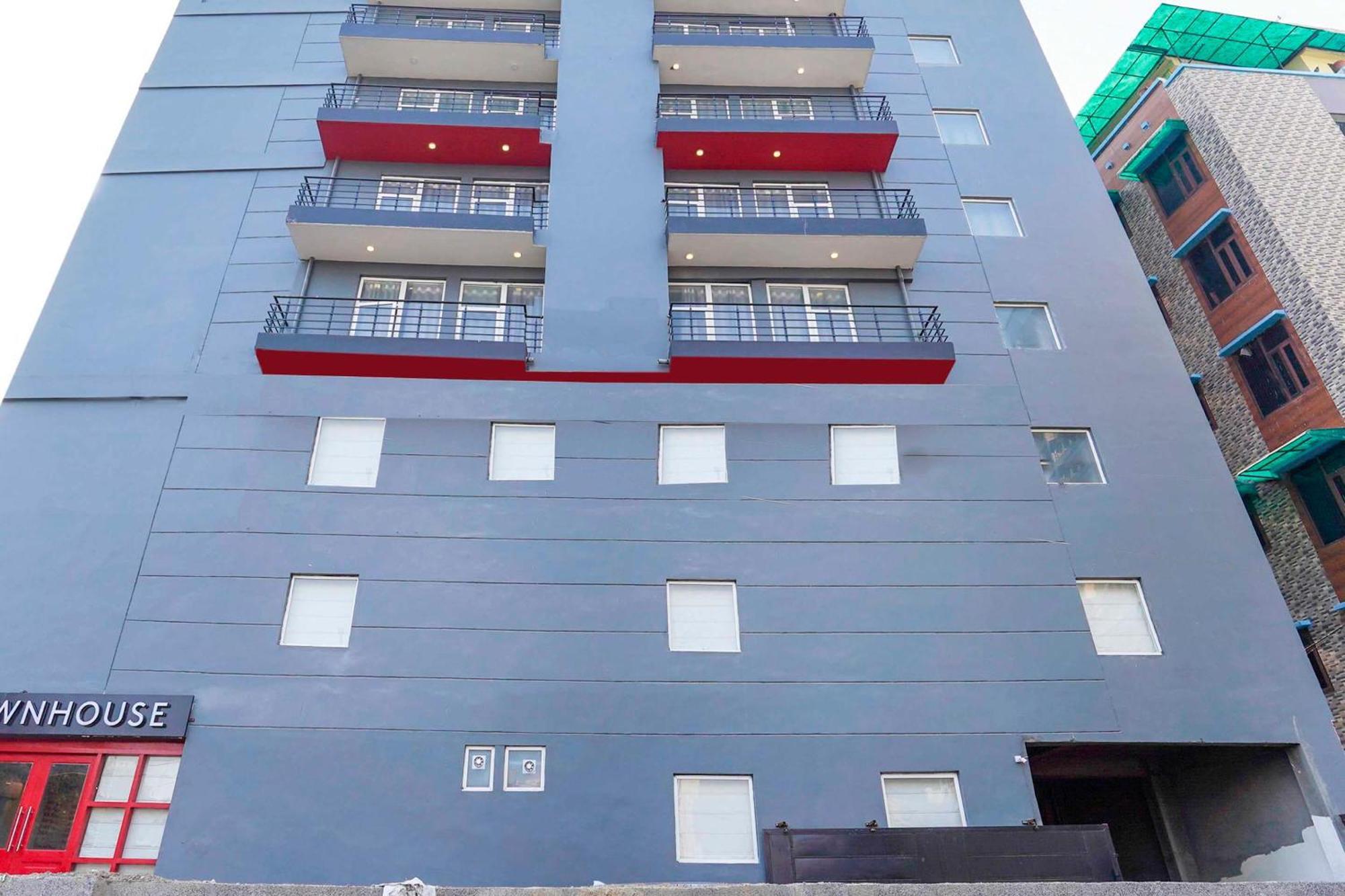 Super Townhouse O Hotel Aditya Residency Near Parthala Over Bridge Sector 121 Noida Indirapuram المظهر الخارجي الصورة